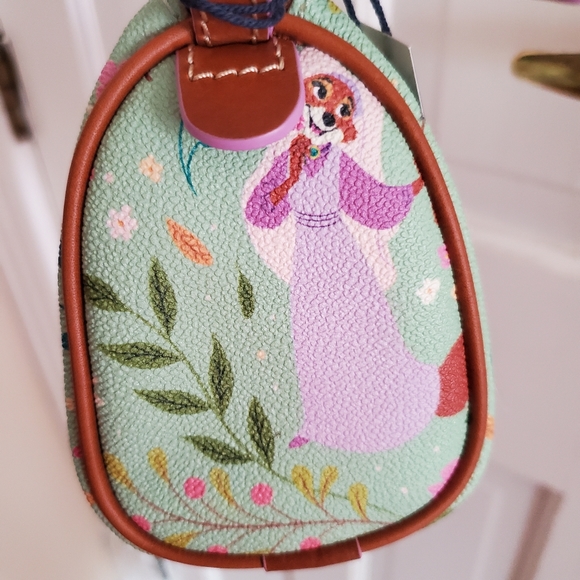 Disney Dooney and Bourke Robin Hood Small Bag. Brand New! - Picture 3 of 9